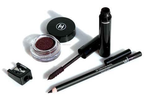 chanel crayon yeux rouge noir|More.